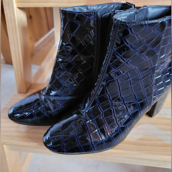 3/$60: 💕🔥TOPSHOP LIKE NEW SIZE EU 38 NAVY CROC ANKLE BOOT🔥💕 - Picture 5 of 9